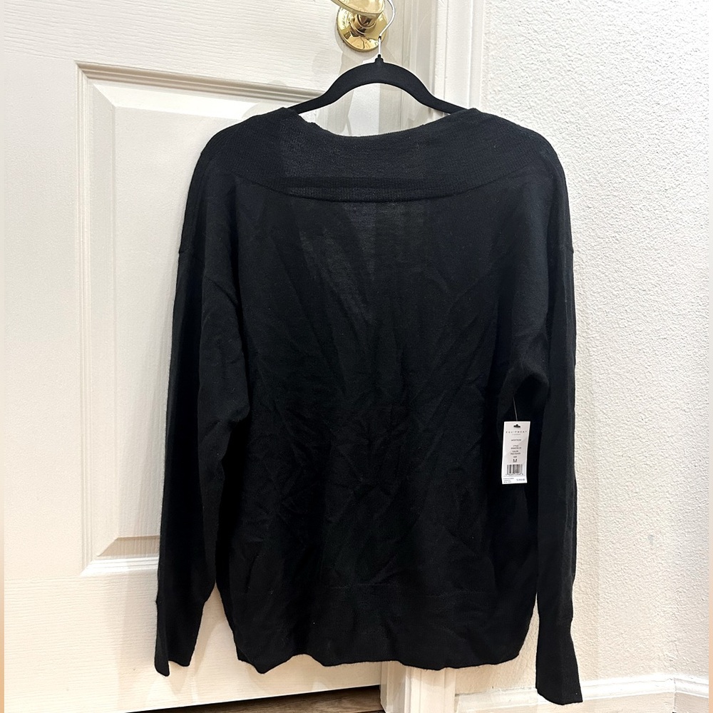Brand new, NWT, Equipment Montrose women's 100% cashmere sweater (M). MSRP $350.